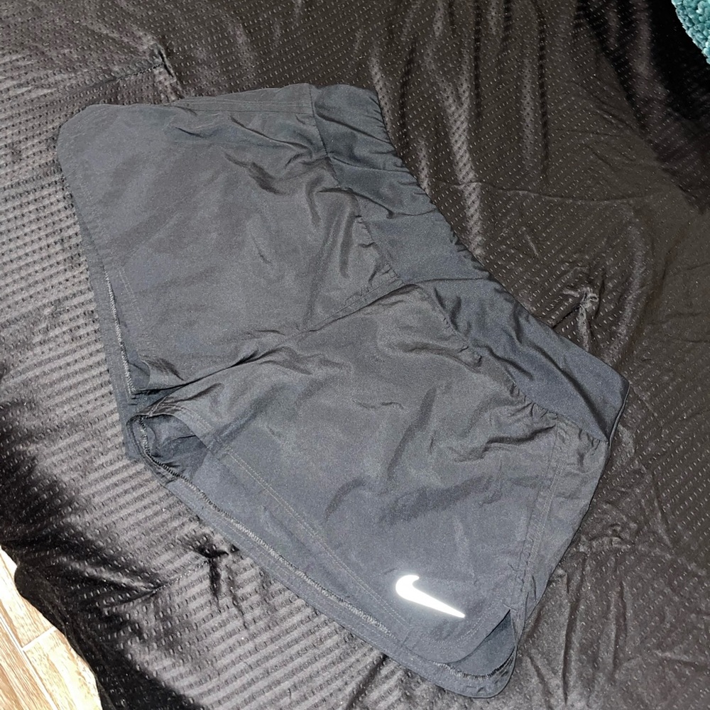 NWT Womens size XL dri fit shorts with built in underwear